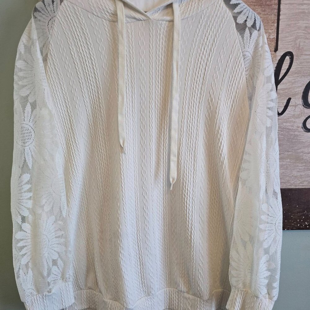 Women's Plus Size Lightweight Hooded Top